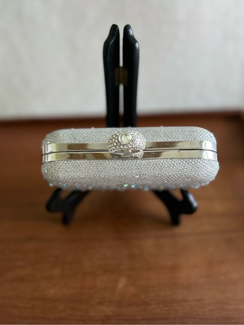 Charming Charlie RSVP Crystal Embellished Silver Evening Clutch - Picture 4 of 11